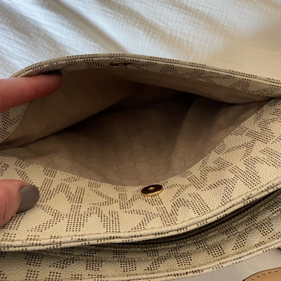 Michael Kors Crossbody Purse - Picture 5 of 9